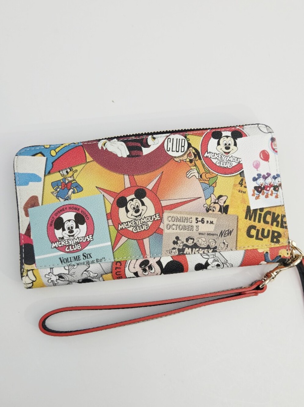 NEW DOONEY & BOURKE DISNEY THE MICKEY MOUSE CLUB 70TH ANNIVERSARY WALLET - Picture 6 of 10